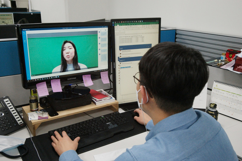 대학 무료 온라인 강의 파운드리사업부, 집합교육 대신 ‘LIVE 온라인 강의’ 스타트! – 삼성반도체이야기